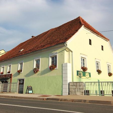 Guesthouse Veles Словенска-Бістріца Екстер'єр фото